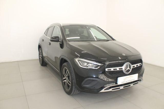 MERCEDES-BENZ GLA 200 d Automatic Premium