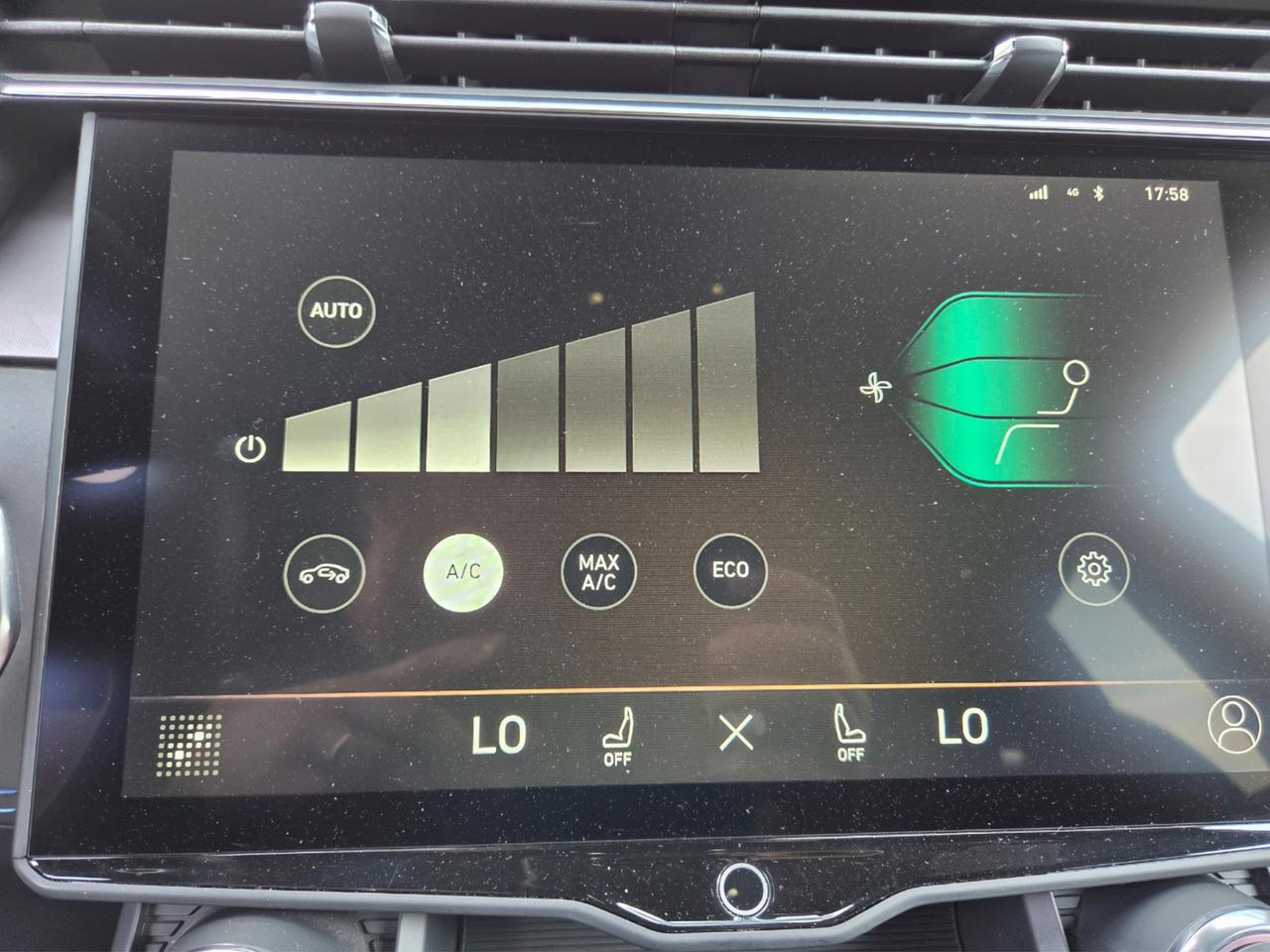 Lynk & Co 01 1.5 td phev auto