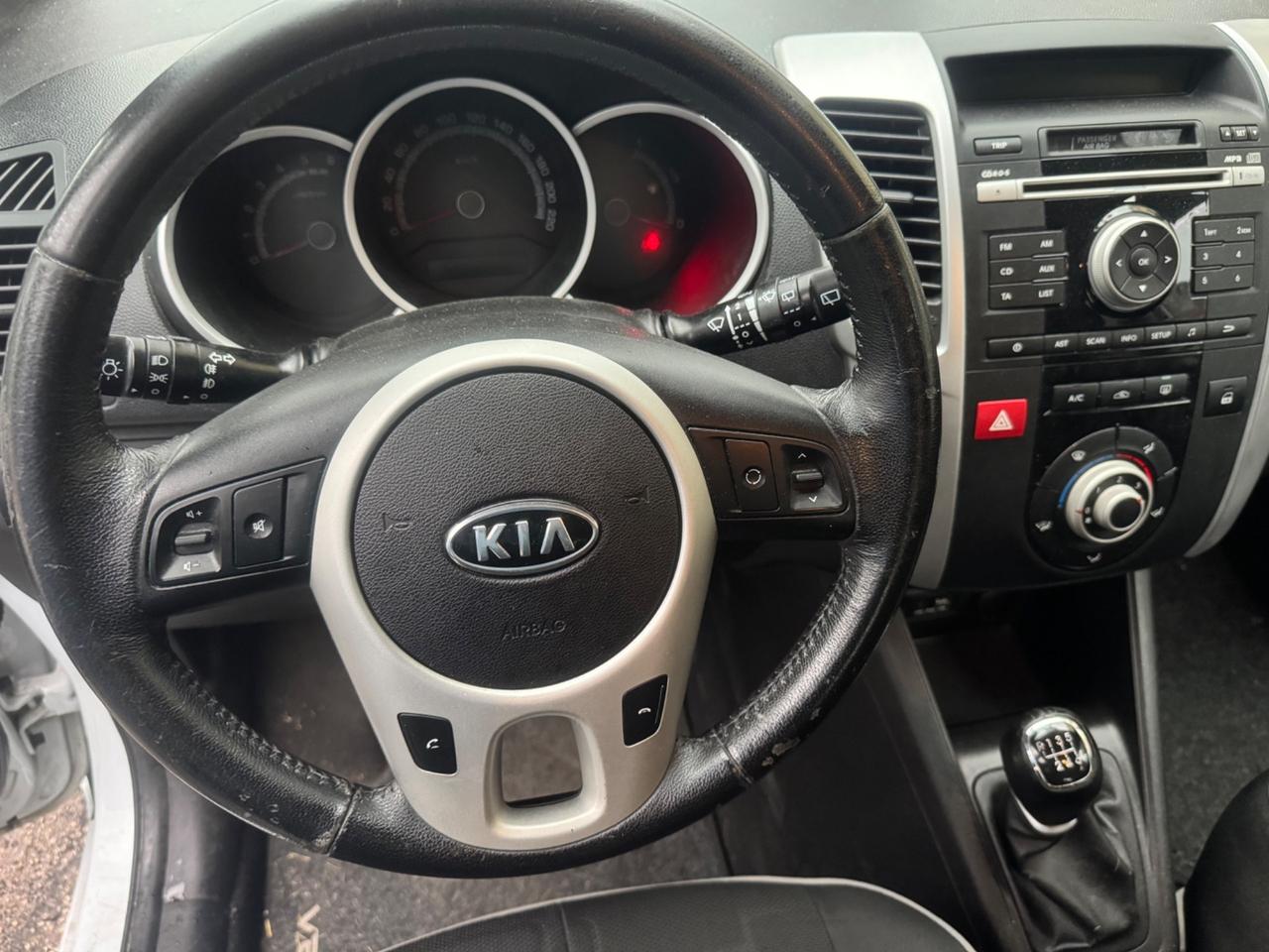 Kia Venga 1.4 CRDi 90CV neopaten garanzia 12 mesi