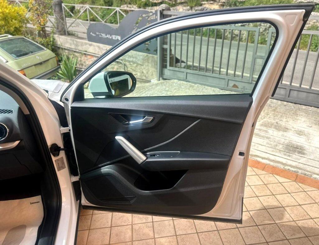 AUDIQ230TFSIBusiness