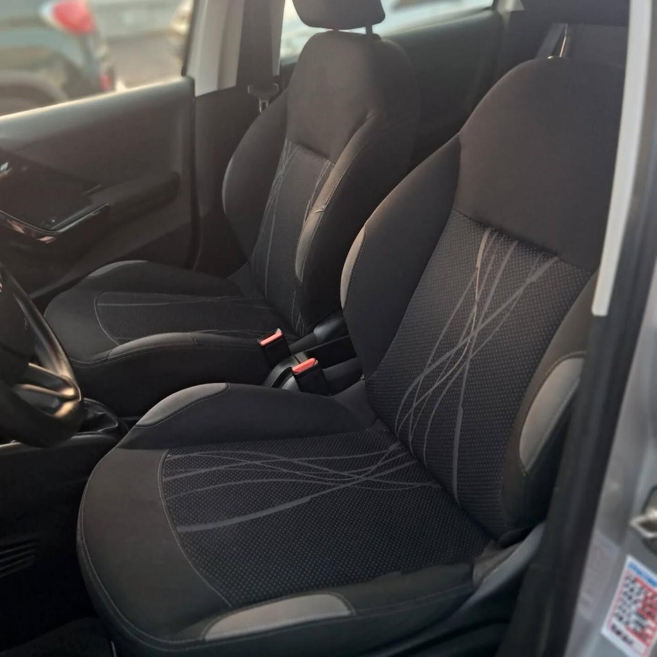 Peugeot 208 1.6 e-HDi 92 CV Stop&Start 5 porte Allure