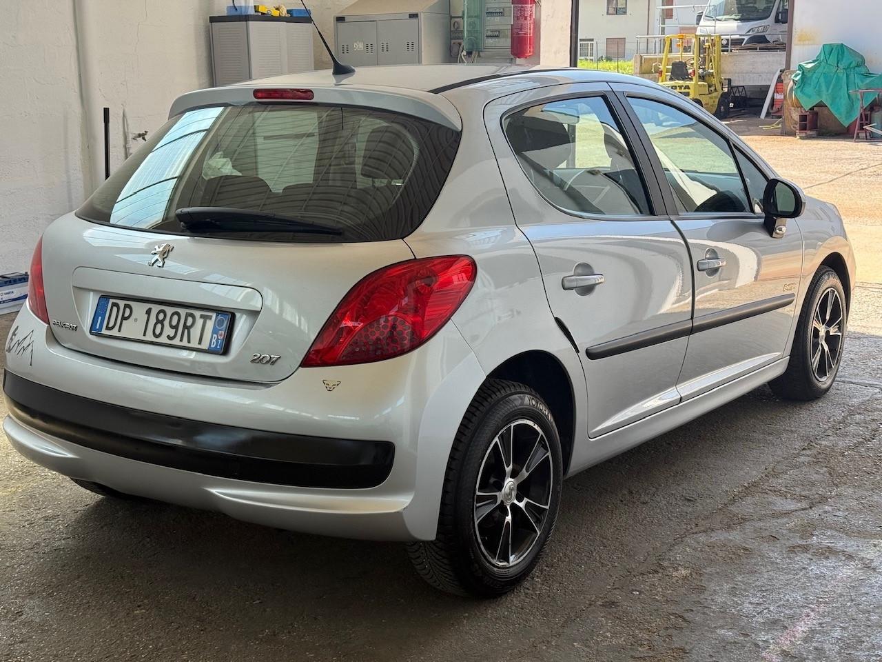 Peugeot 207 1.4 VTi 95CV 5p. Energie