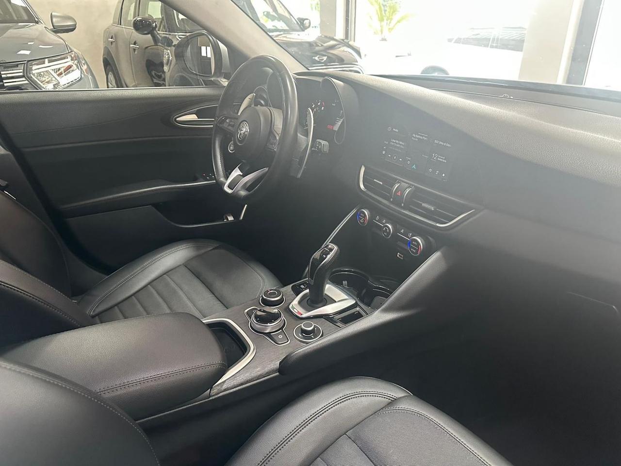 Alfa Romeo Giulia Executive 2.2 #6808