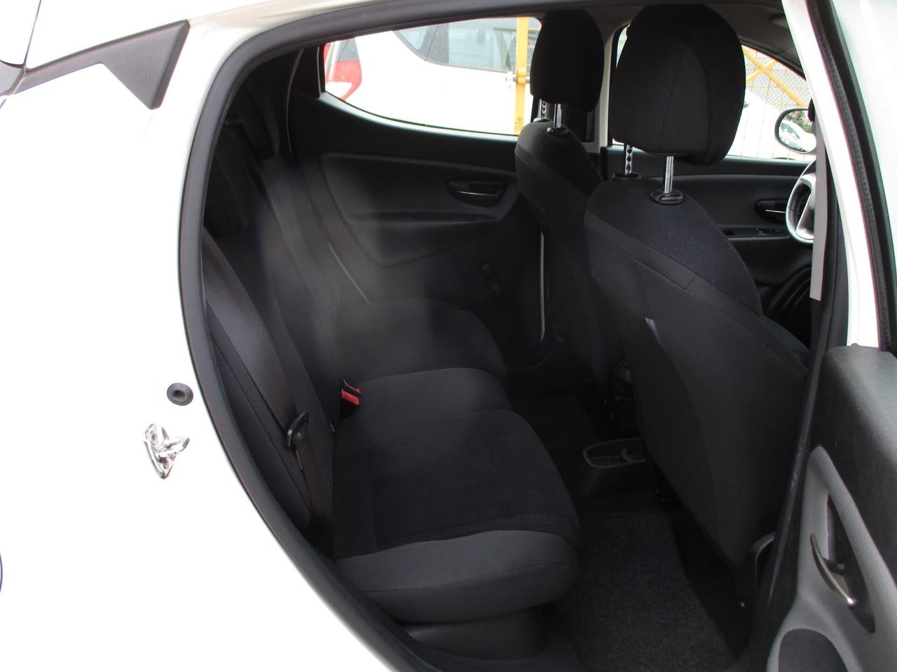 Lancia Ypsilon 1.3 MJT 16V 95 CV MOLTO BELLA