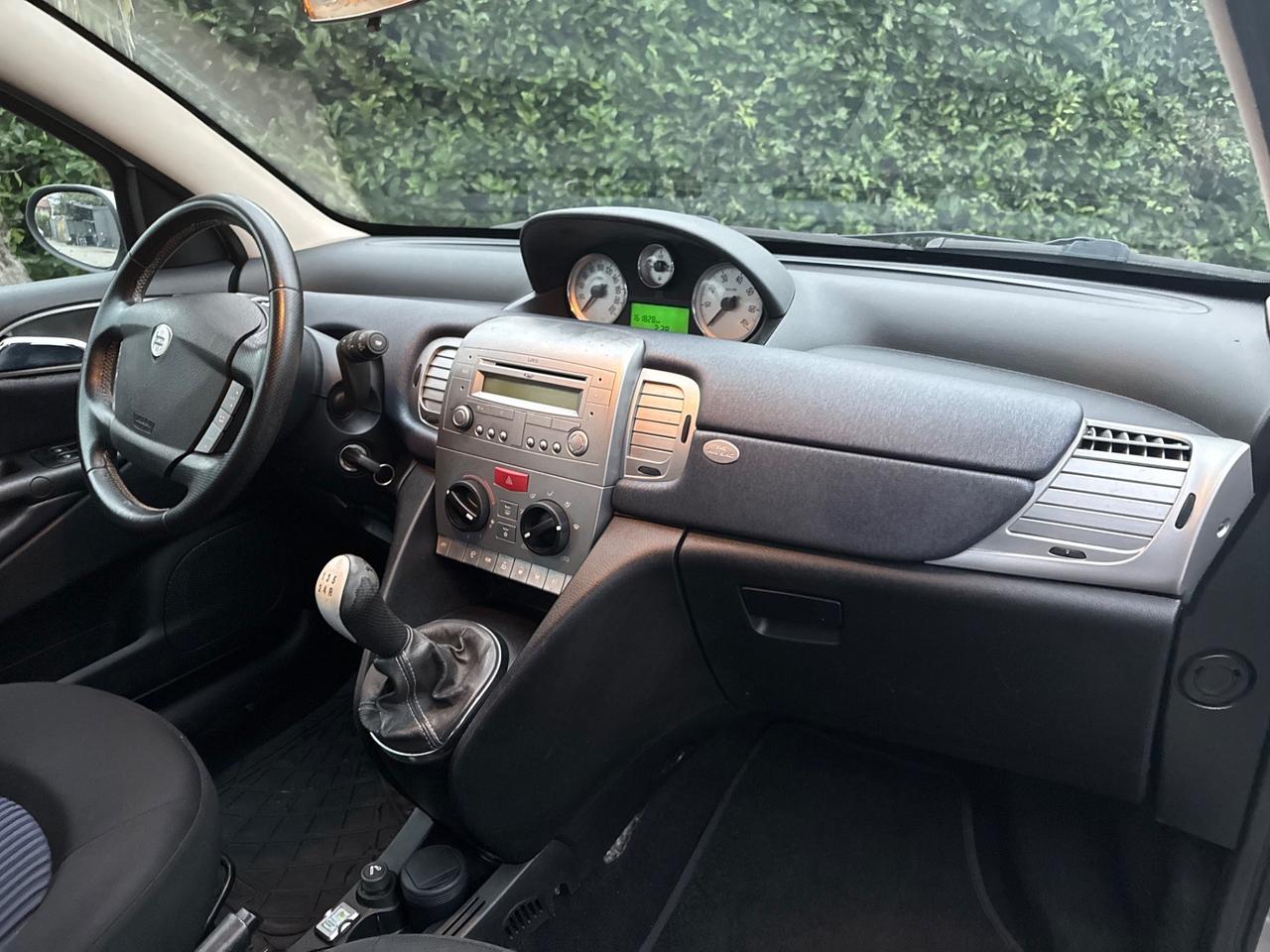 Lancia Ypsilon 1.3 MJT 75 CV 161.000KM !