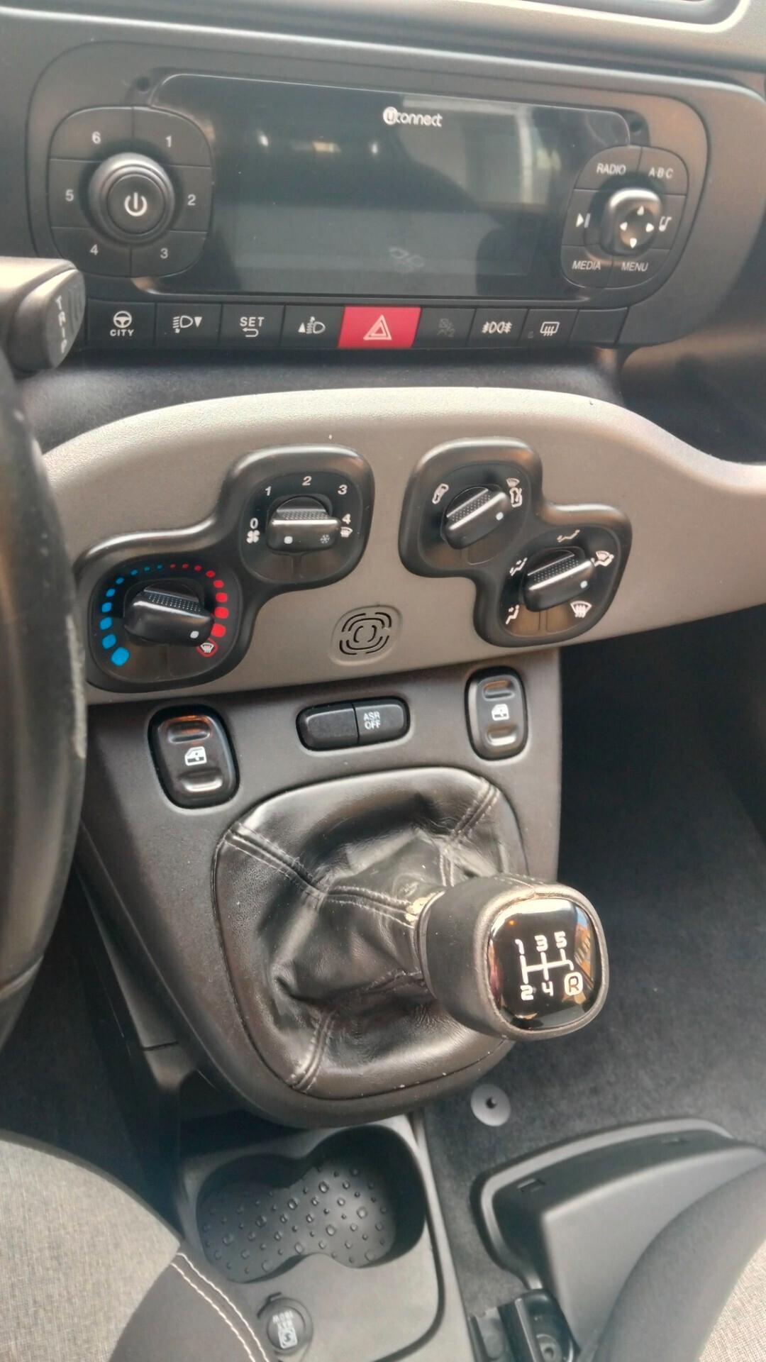 Fiat Panda 1.2 Lounge PER NEOP 5 POSTI CINGHIA DISTRB NUOVA