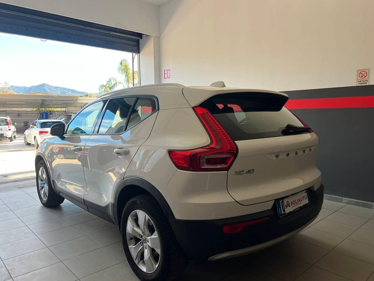 Volvo XC40 T2 Momentum Core