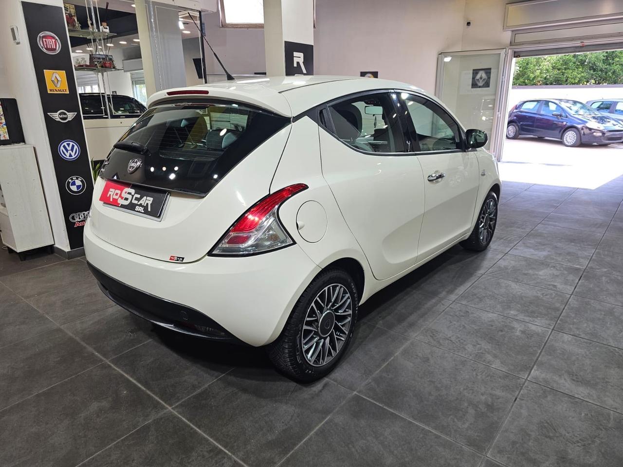 Lancia Ypsilon 1.2 69 CV 5 porte GPL Ecochic Gold