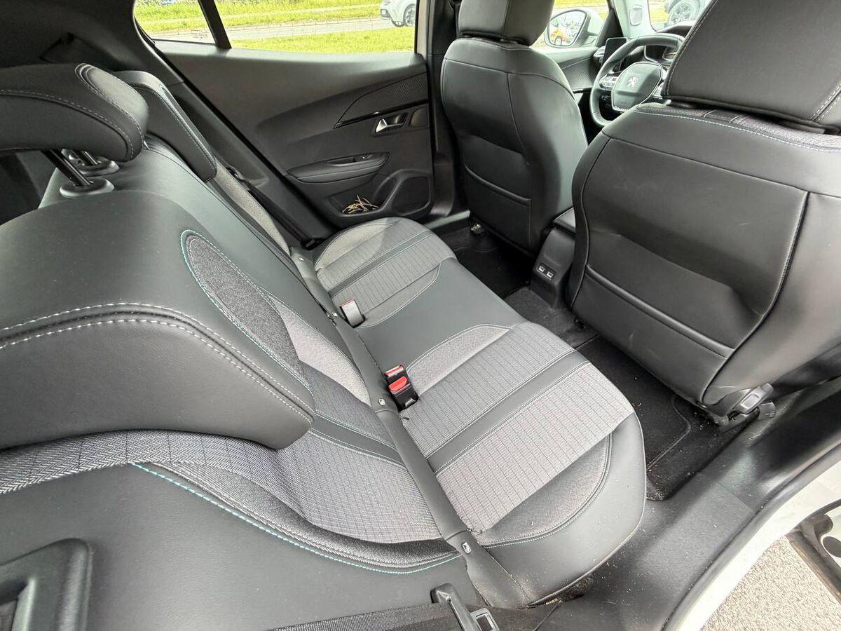 Peugeot 2008 1.2 puretech Allure Pack IVA ESPOSTA!