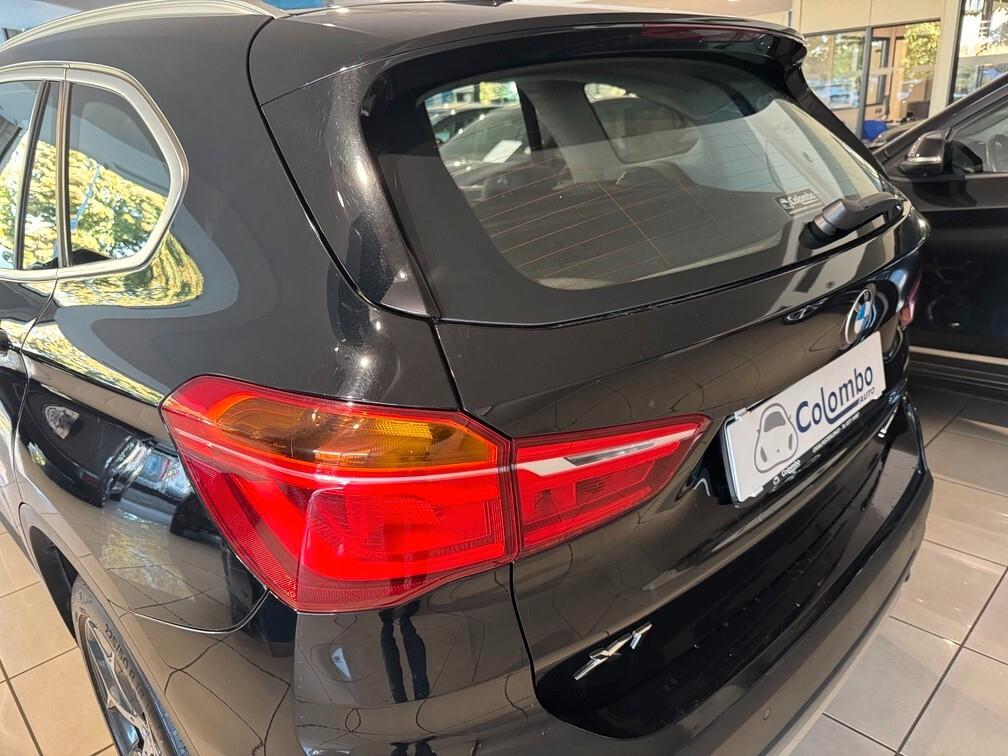 BMW X1 sdrive18d xLine auto Led Navi 18"