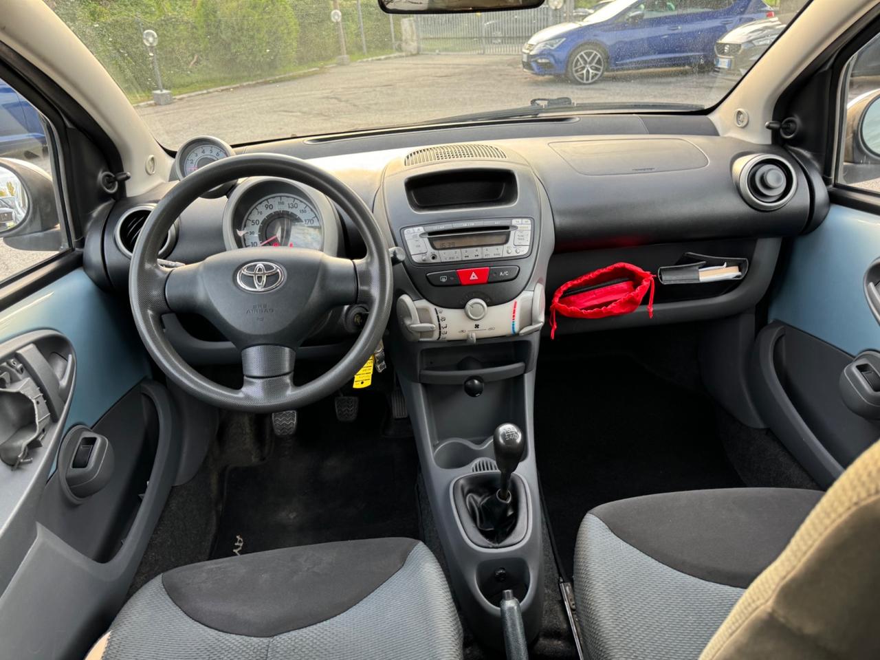 Toyota Aygo 1.0 12V VVT-i 3 porte Sol NEOPATENTATI