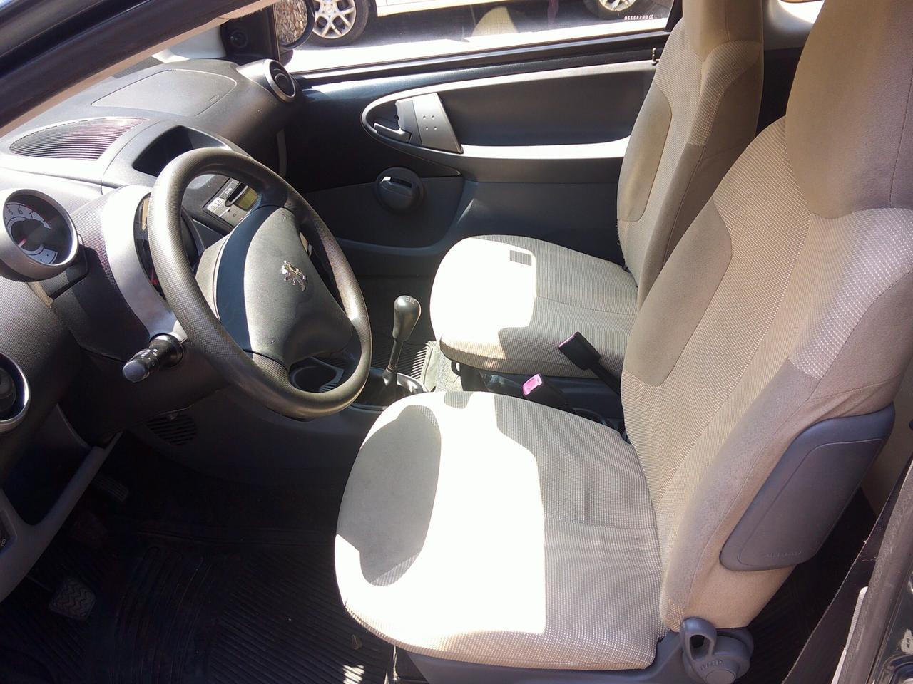 Peugeot 107 1.0 68CV 3p. Plaisir 06
