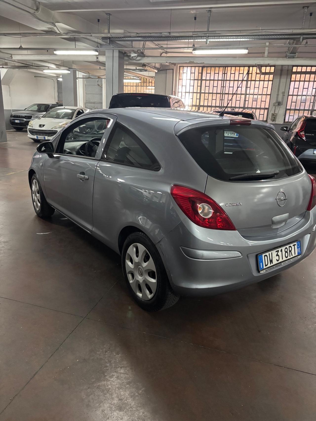 Opel Corsa 1.2 80CV 3 porte GPL-TECH Enjoy