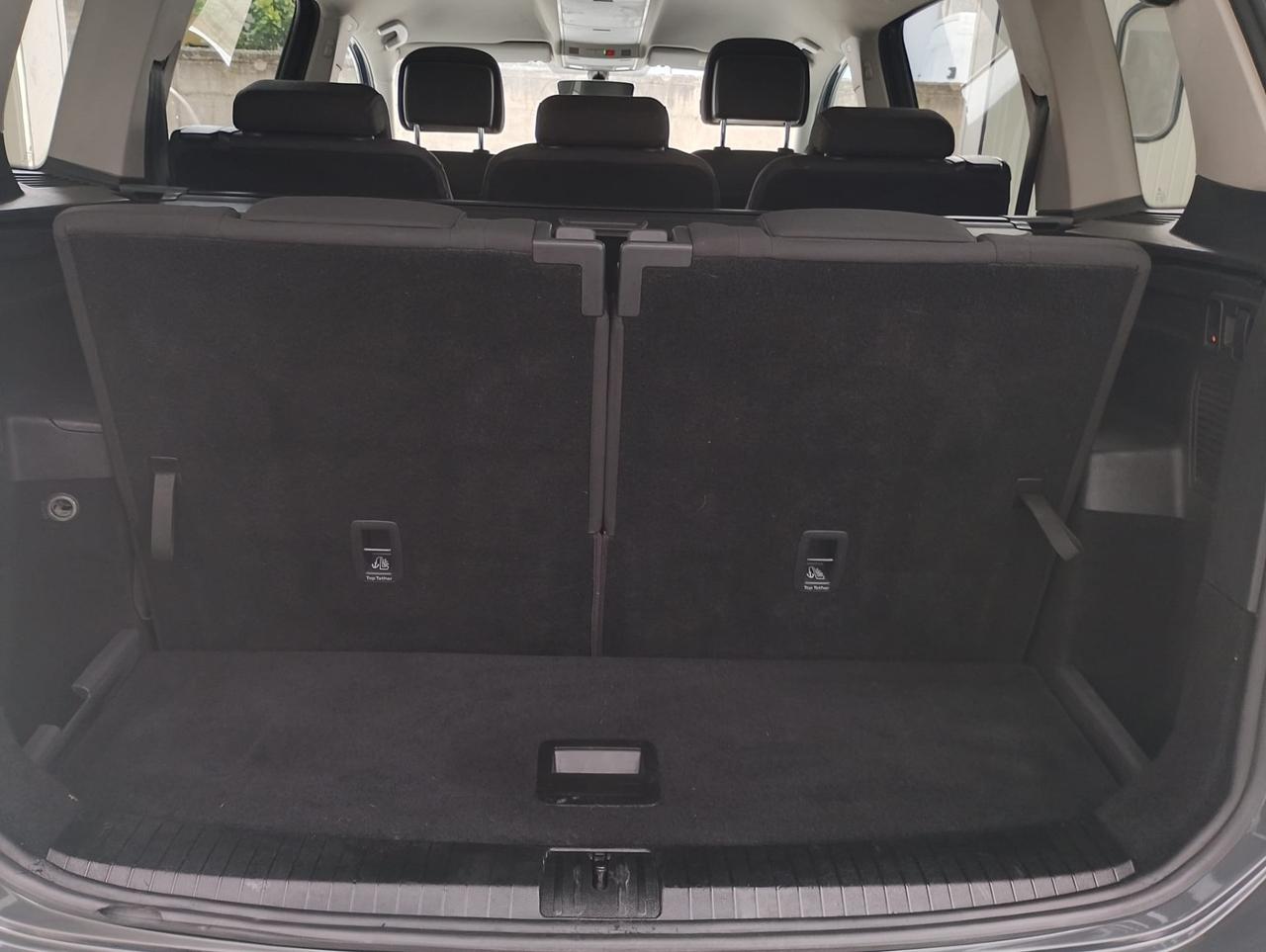 Volkswagen Touran 2.0 TDI 150 CV SCR DSG Executive BlueMotion Tech.