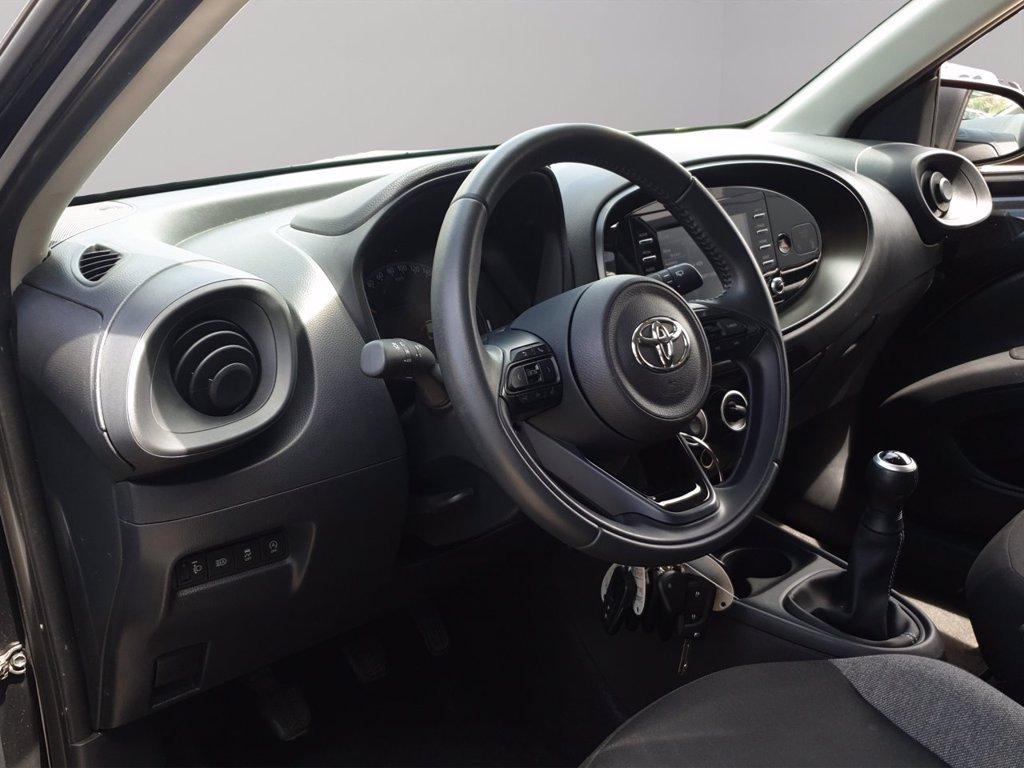 TOYOTA Aygo x 1.0 active 72cv del 2023