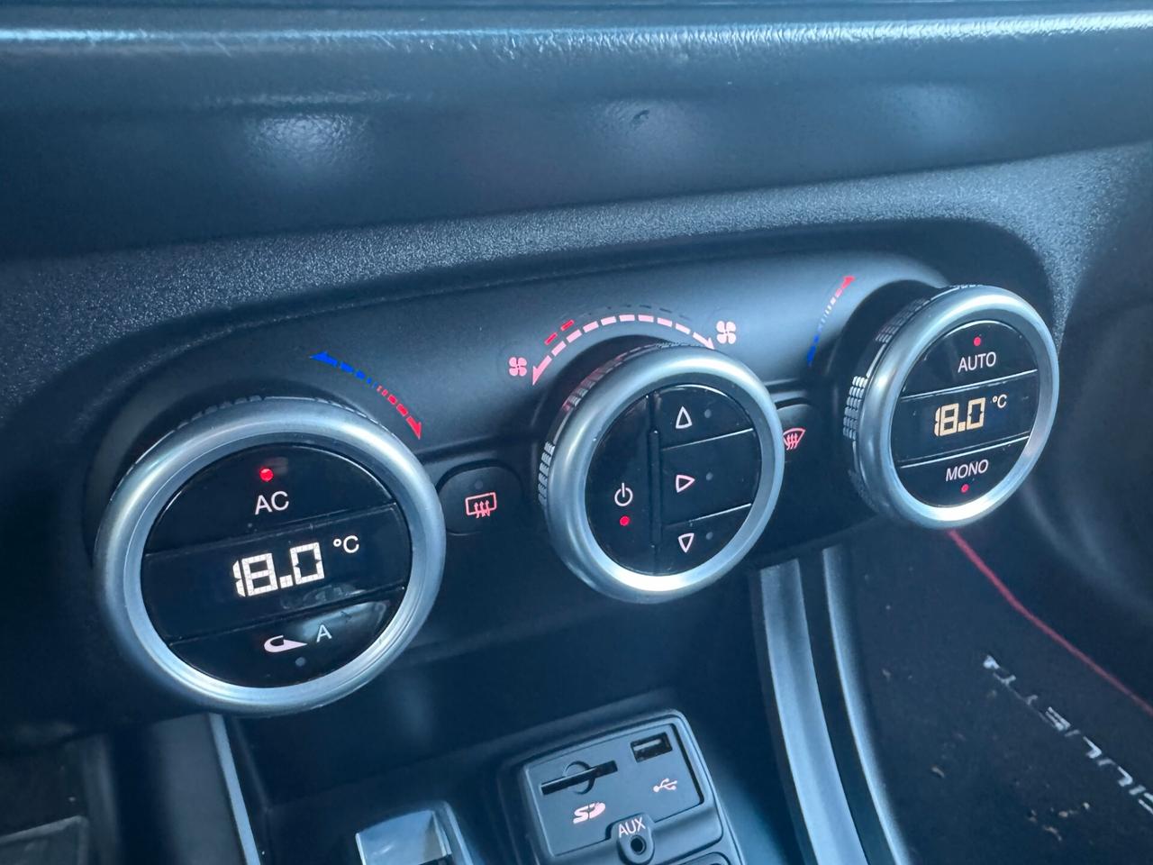 Alfa Romeo Giulietta 1.6 jtdm Business 120cv GARANZIA 24 MESI !!!