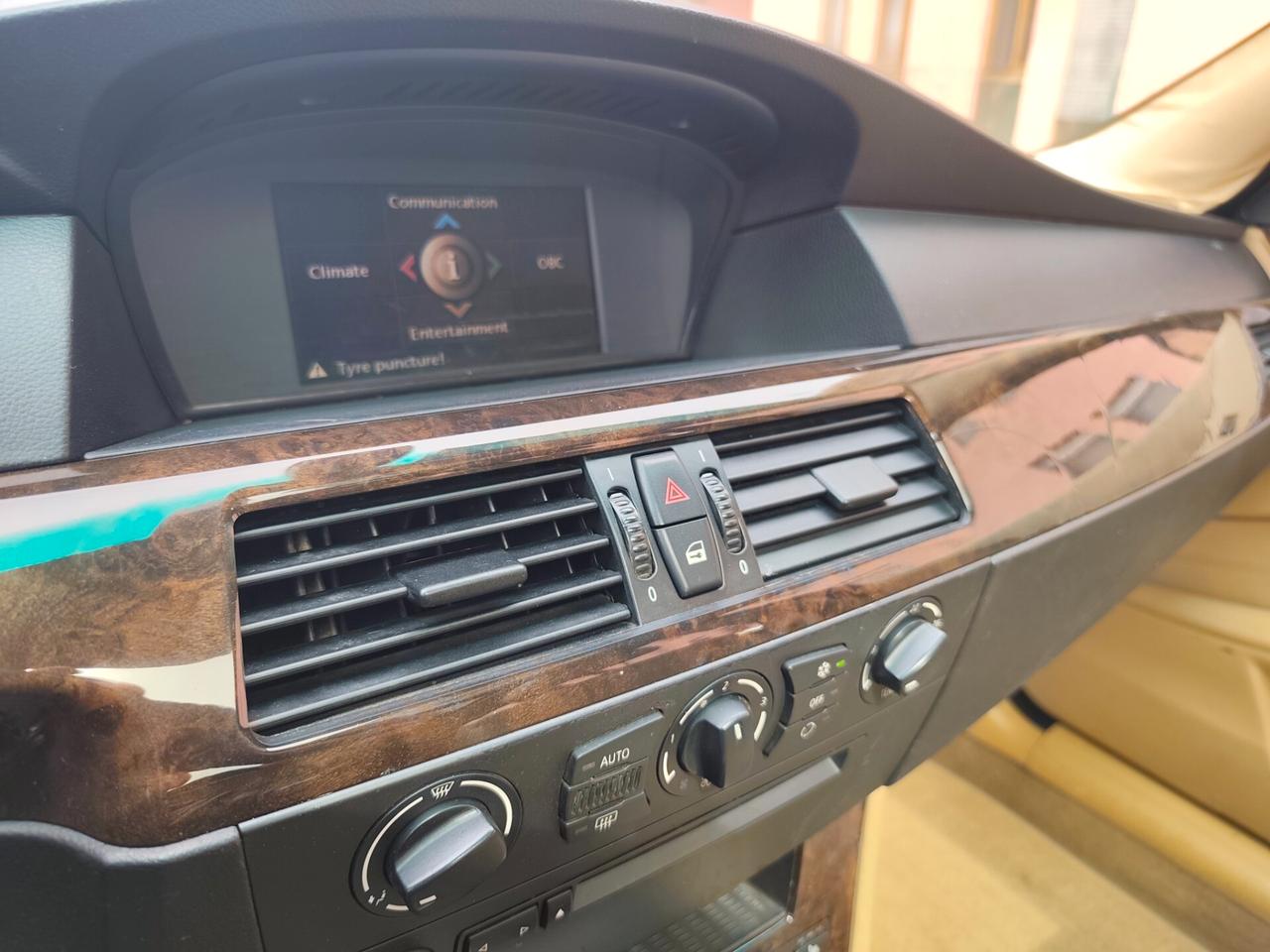 Bmw 530d cat Touring Attiva 216 cv