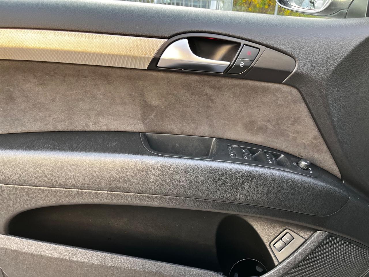 Audi Q7 3.0 V6 TDI GANCIO TRAINO quattro tiptronic