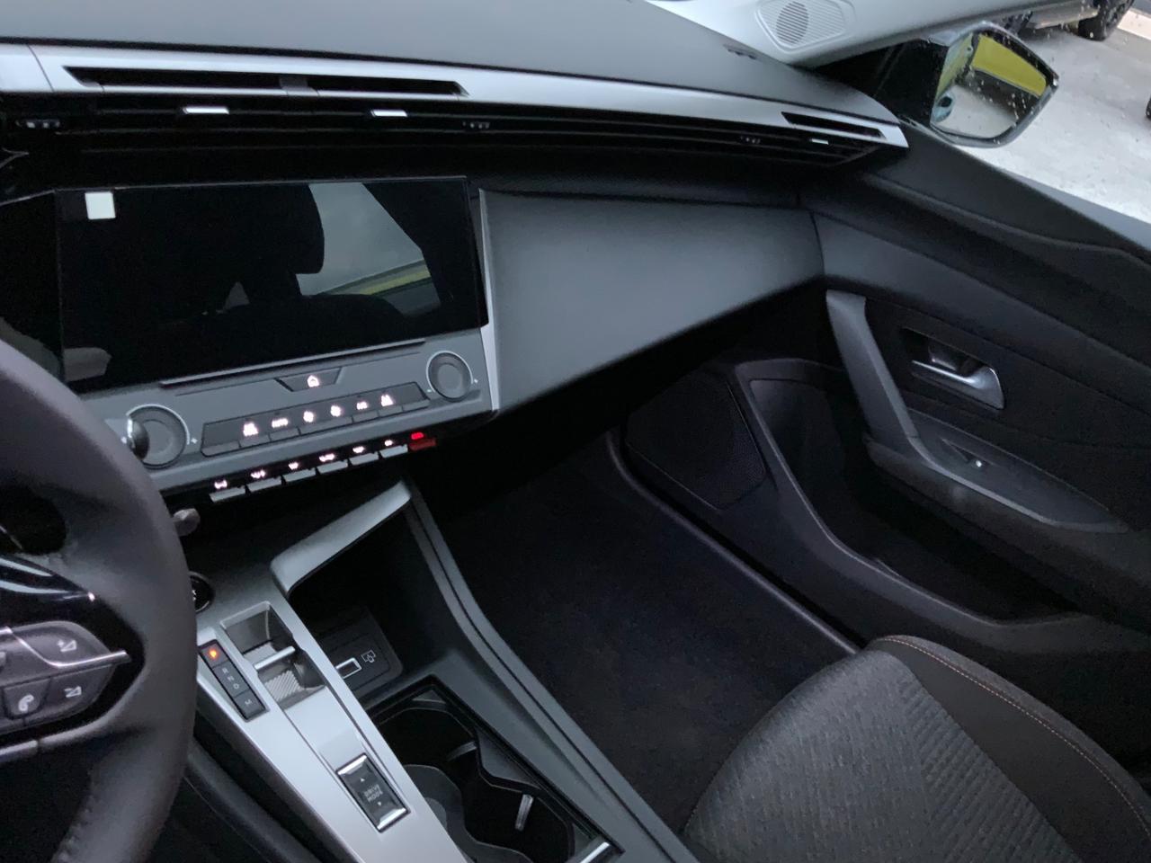 Peugeot 308 BlueHDi 130 S&S EAT8 SW Style