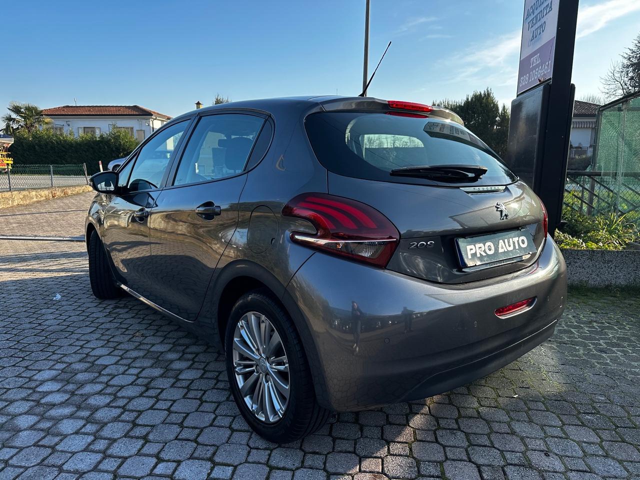 Peugeot 208 BlueHDi 100 S&S 5 porte GT Line