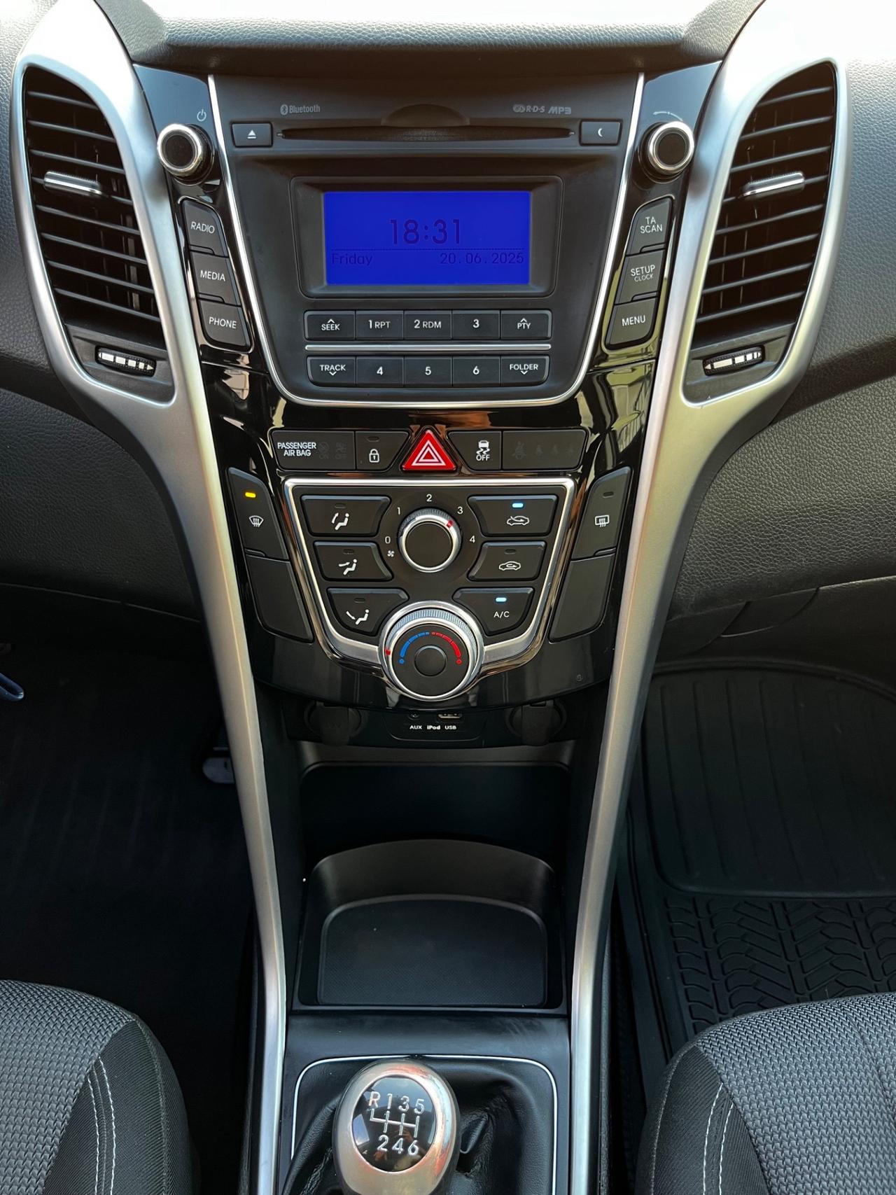 Hyundai i30 Wagon 1.6 CRDi 110cv OK NEOPATENTATI