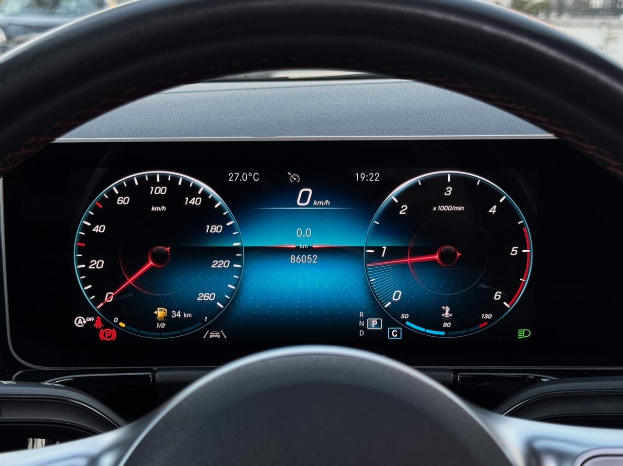 Mercedes-Benz GLA 200 d Premium AMG TETTO INT ROSSI