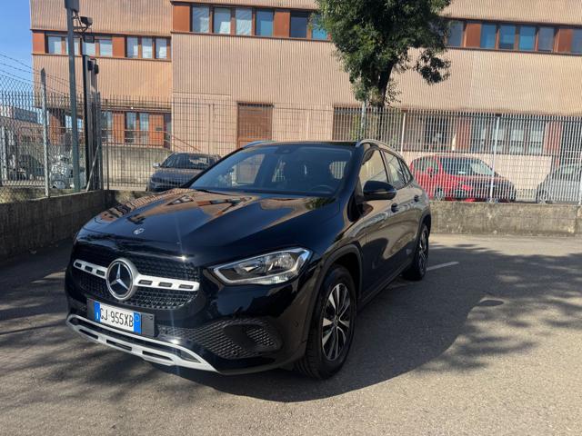 MERCEDES-BENZ GLA 180 d Automatic Business NAVI+RETR. SOLI KM. 41.200