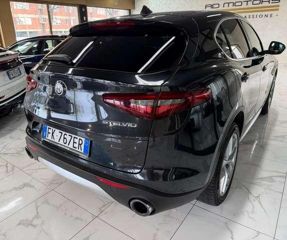 Alfa Romeo Stelvio Benzina 280Cv Tagliandi certificati