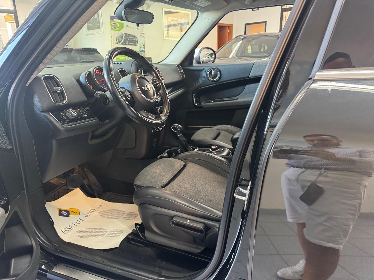 MINI COUNTRYMAN Cooper D Hype aut. TETTO/ NAVI/ LED