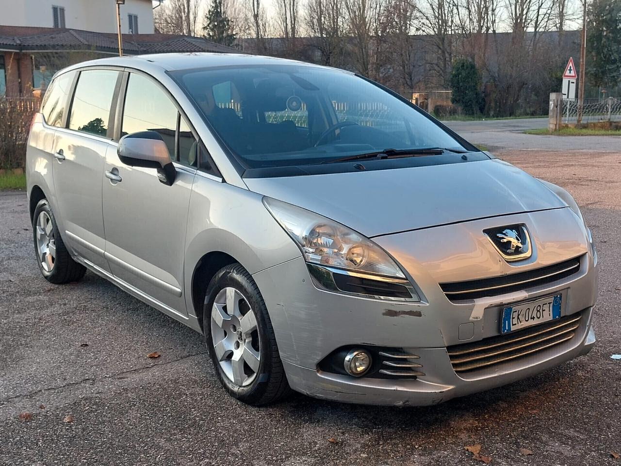 Peugeot 5008 1.6 HDi 112CV Business