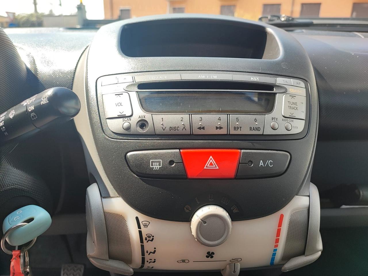 Toyota Aygo 1.0 12V VVT-i 3 porte Sol