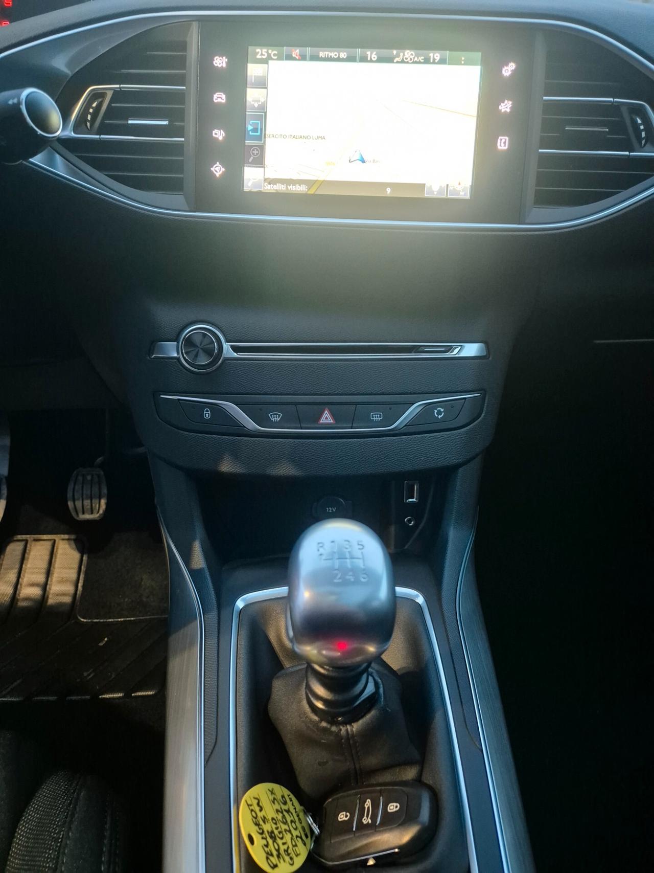 Peugeot 308 BlueHDi 120 S&S SW Allure