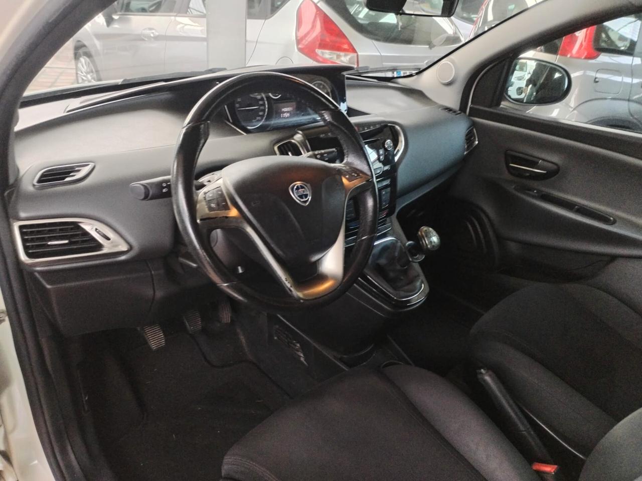 Lancia Ypsilon 1.2 69 CV 5 porte GPL Ecochic Gold