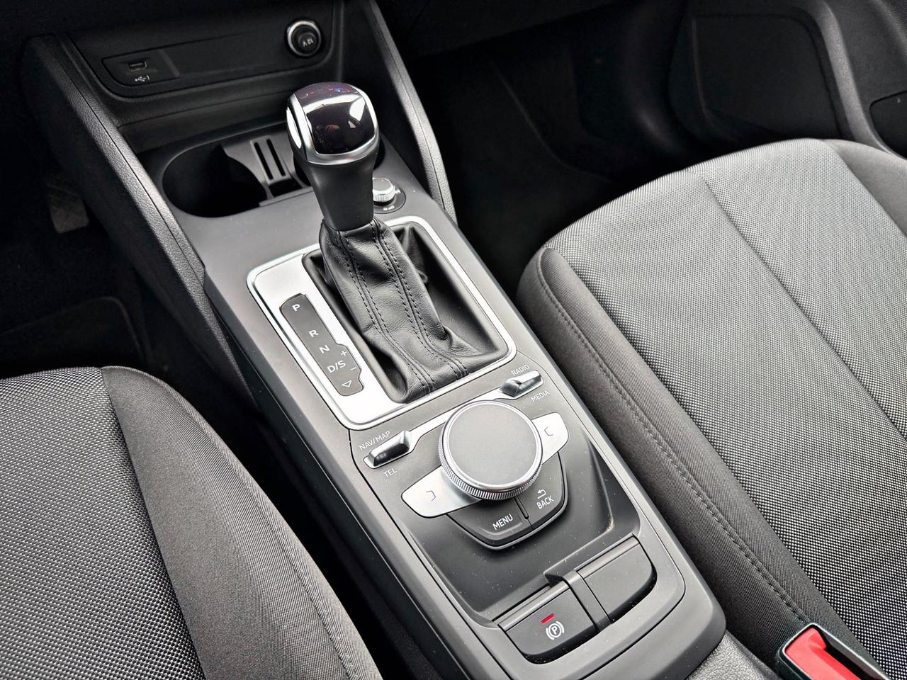 Audi Q2 35 TDI quattro S tronic Identity Black