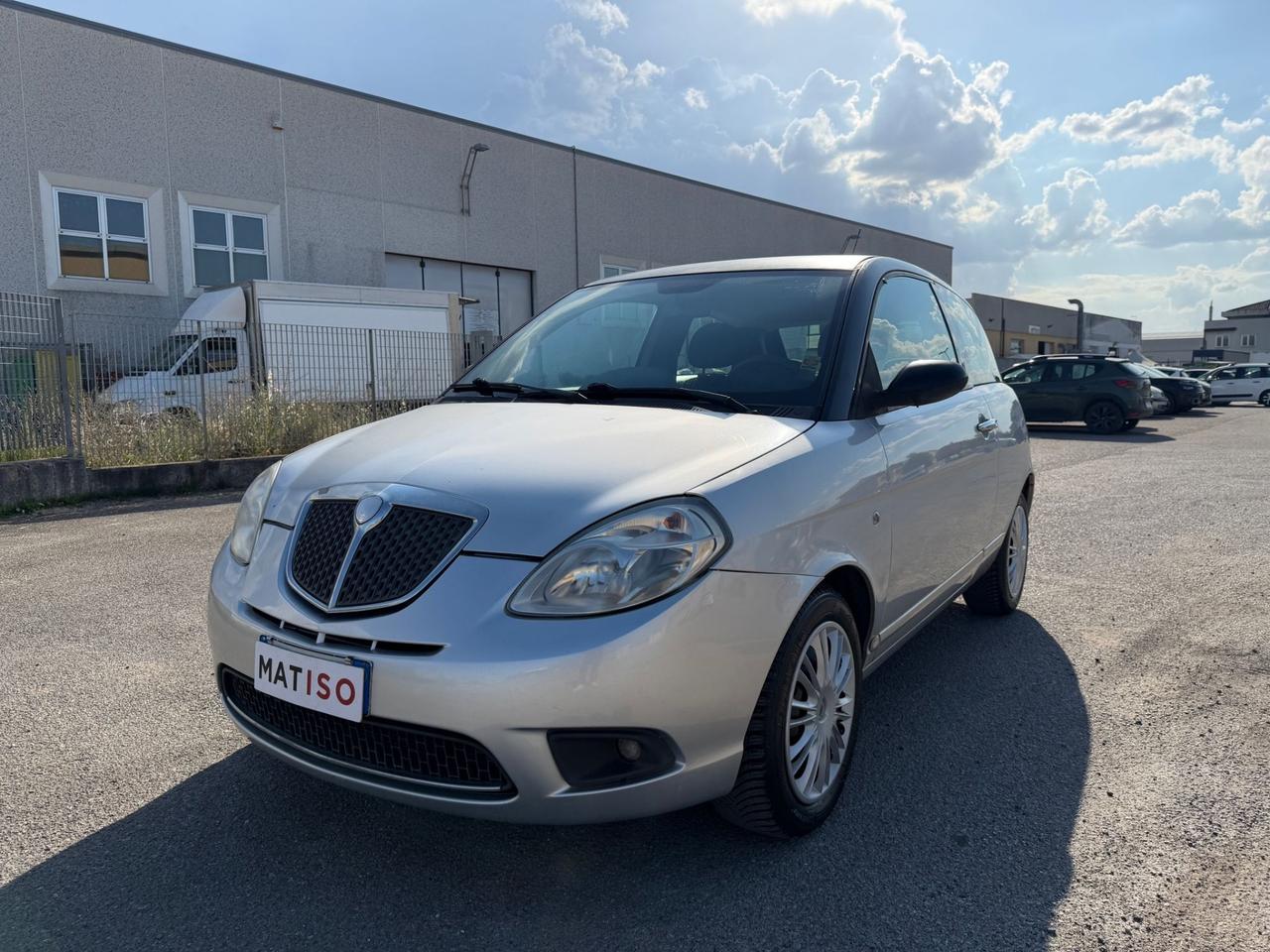 Lancia Ypsilon MODAMILANO 150000 KM