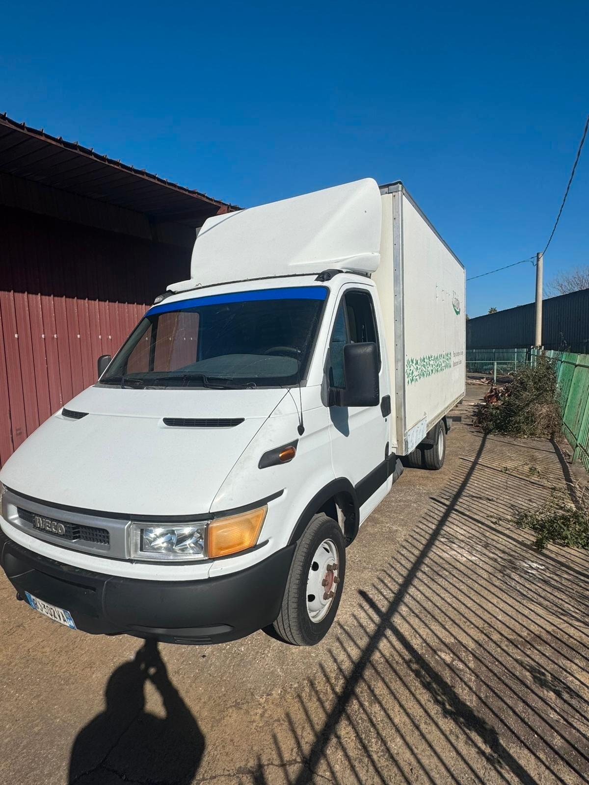 Iveco Daily 35C13A FURGONE COIBENDATO CON SPONDA IDRAULICA