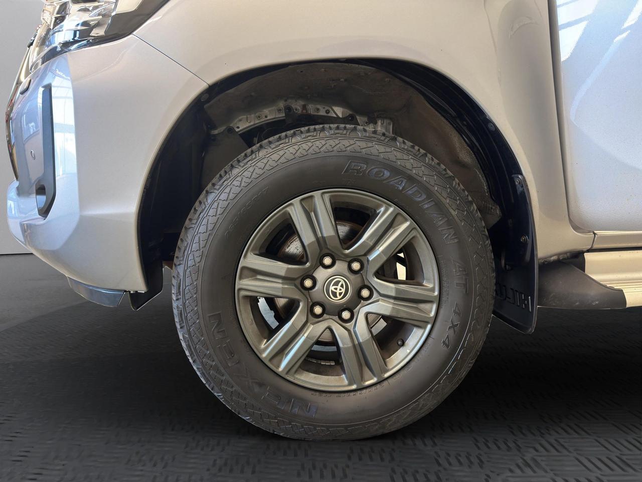 Toyota Hilux 2.4 d-4d DC 4x4 Lounge