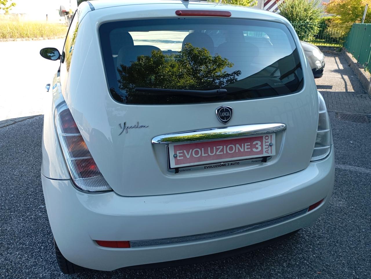 Lancia Ypsilon 1.2 Argento