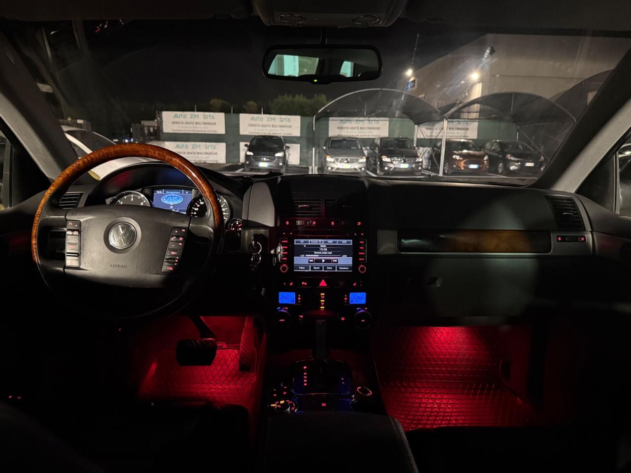 Volkswagen Touareg 240CV 3.0 TDI DPF V6 tip. Executive