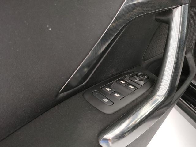PEUGEOT 2008 PureTech 82 Allure