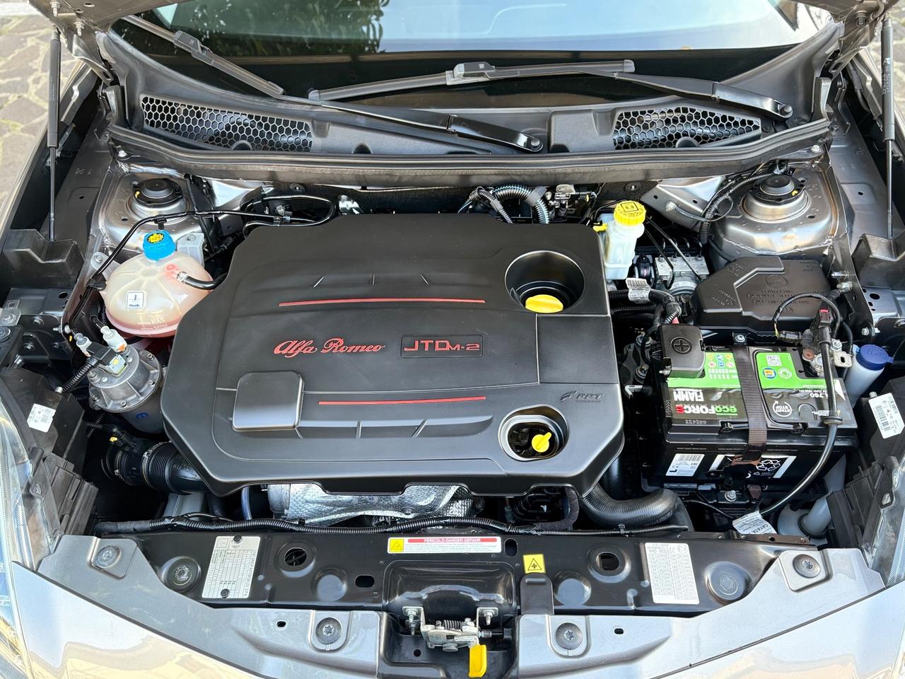 ALFA ROMEO Giulietta 1.6 JTDm-2 GRIGIO MAGNESIO FULL