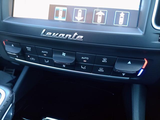 MASERATI Levante V6 Diesel 250 CV AWD Gransport