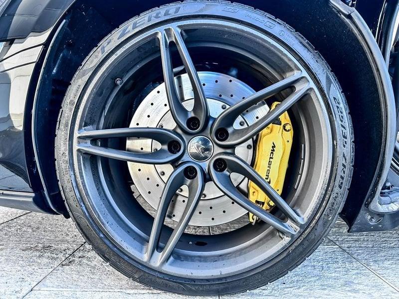 McLaren 540C Coupé - McLaren Milano