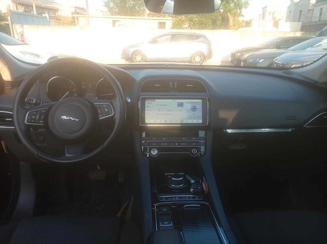 Jaguar F-Pace 2.0D 180 CV AWD Portfolio- 2020