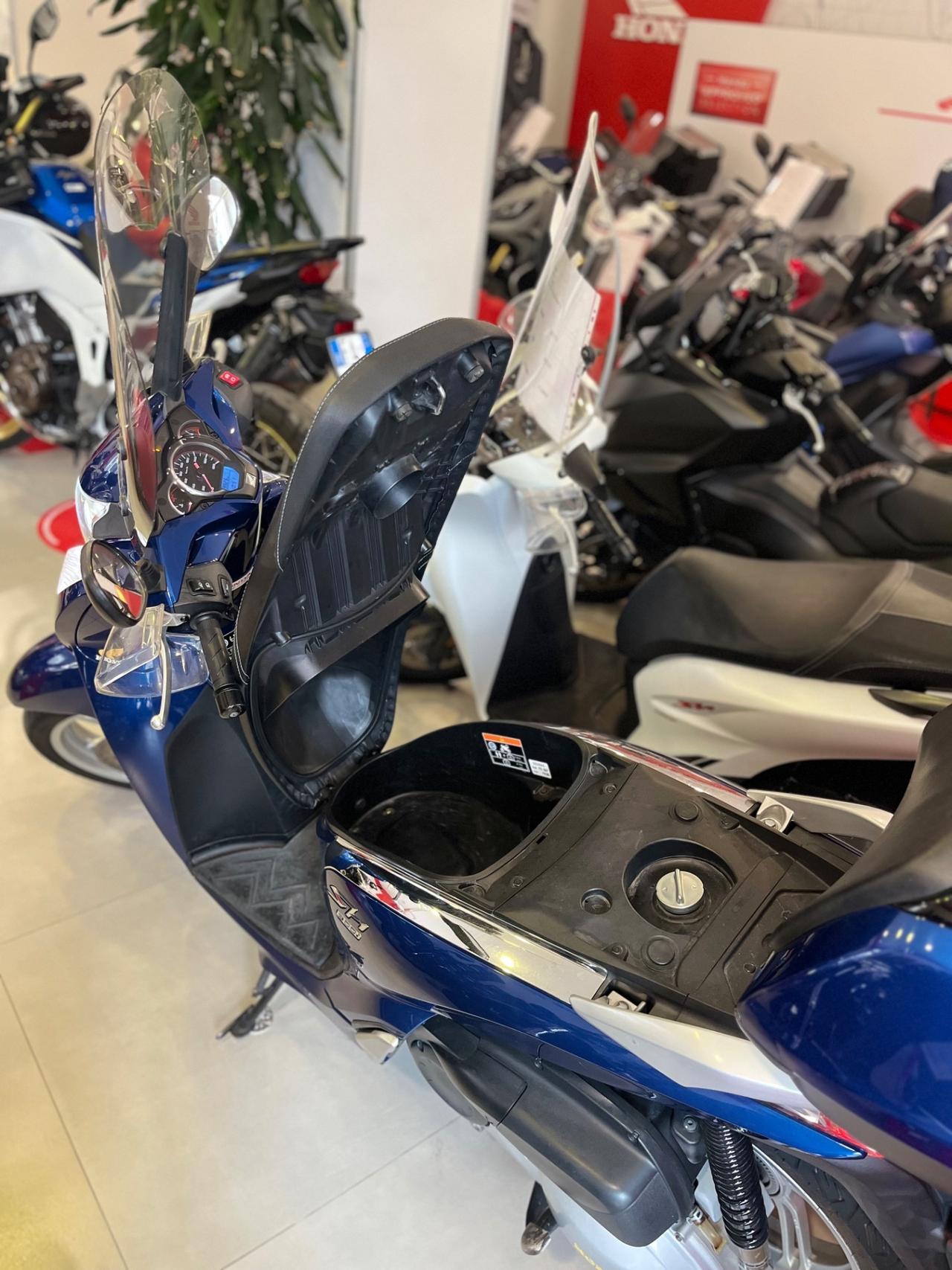 Honda SH 300 Scooter