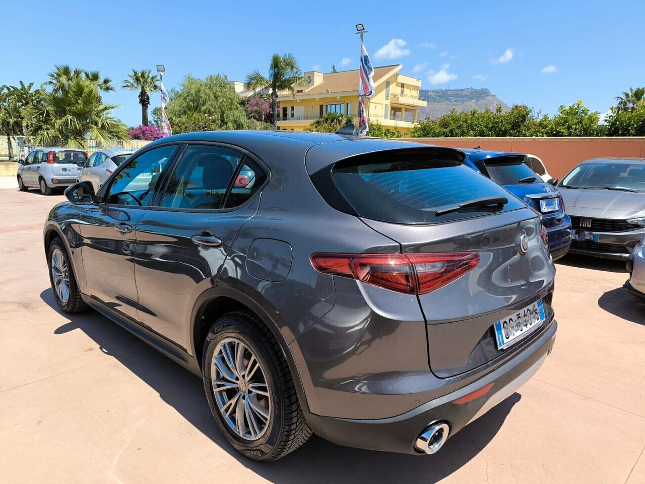 Alfa Romeo Stelvio 2.2 Turbodiesel 160 CV AT8 RWD Business