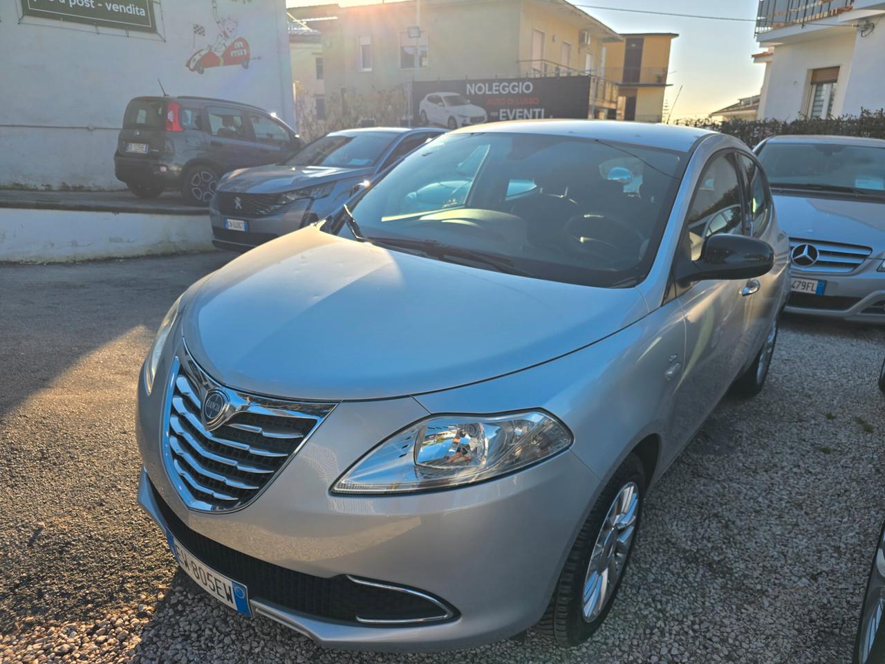 Lancia Ypsilon 1.2 69 CV 5 porte S&S Gold