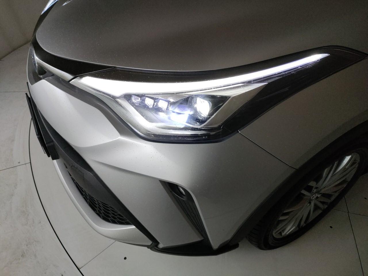 TOYOTA C-HR 1.8h Lounge e-cvt