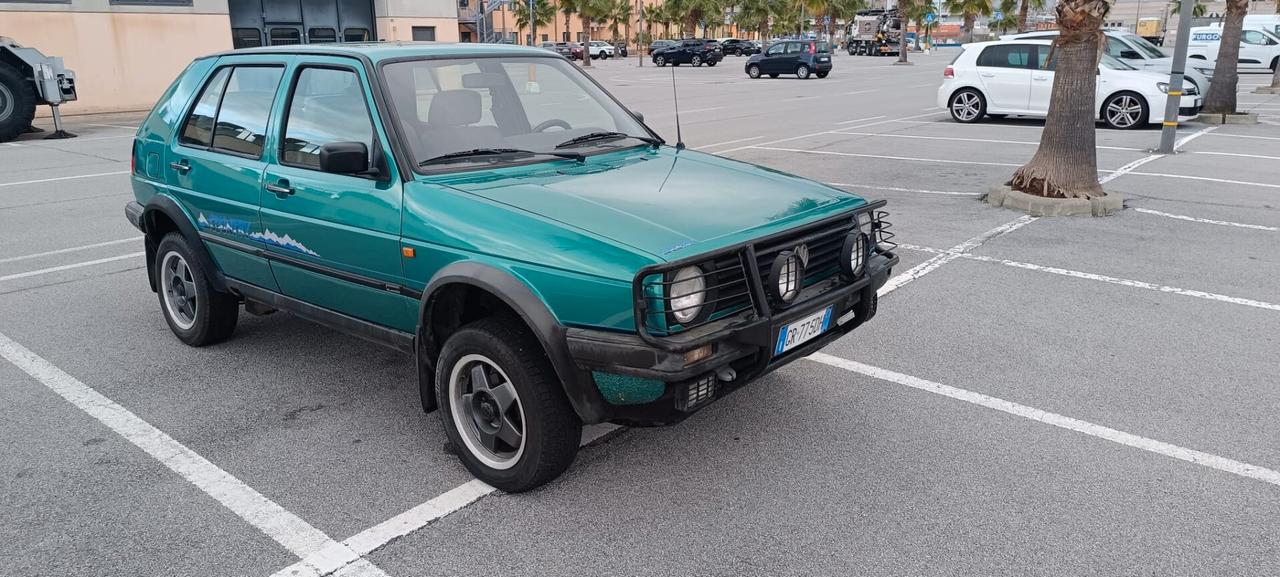 Volkswagen Golf Country