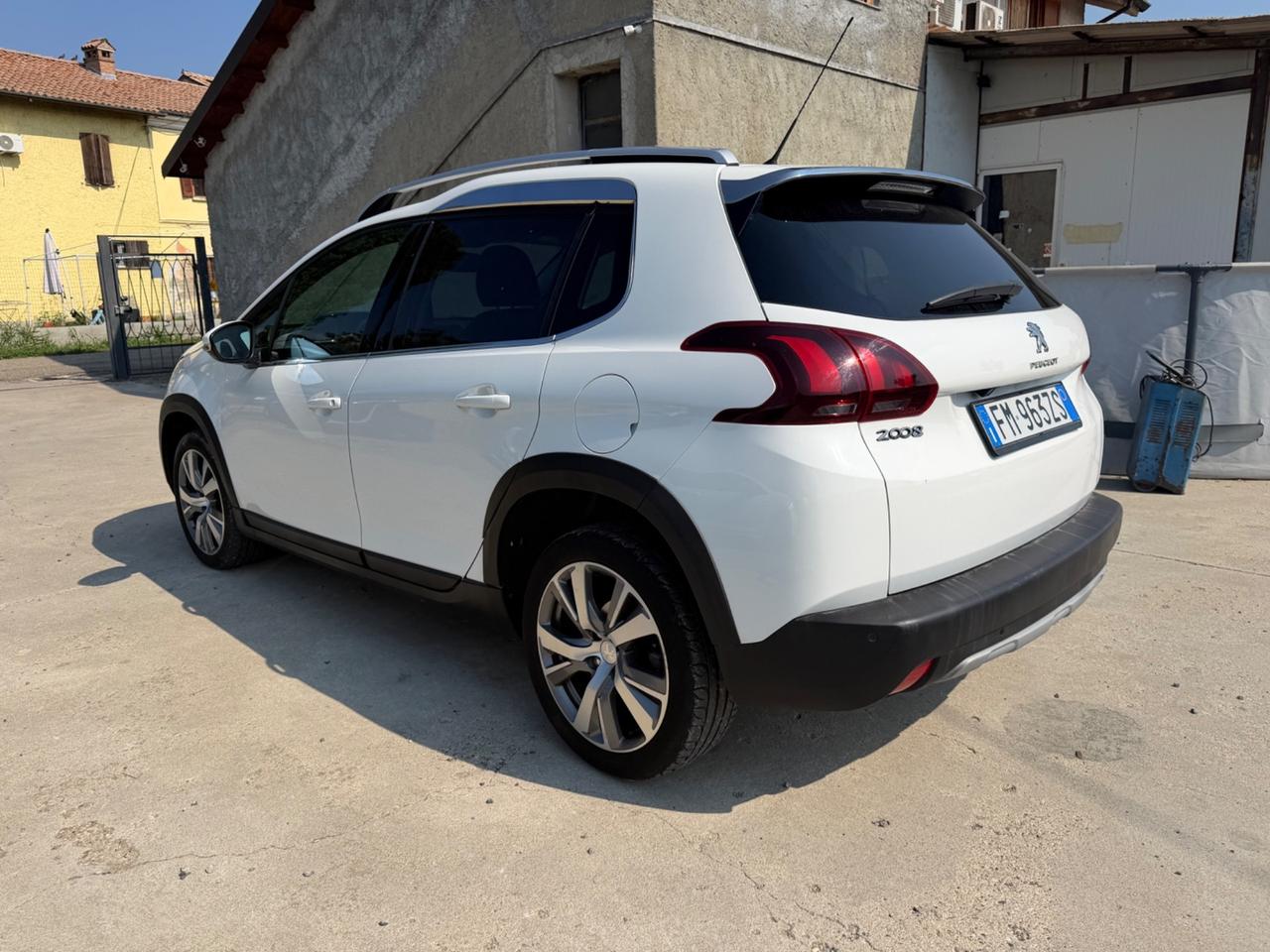 Peugeot 2008 PureTech Turbo 110 S&S Allure
